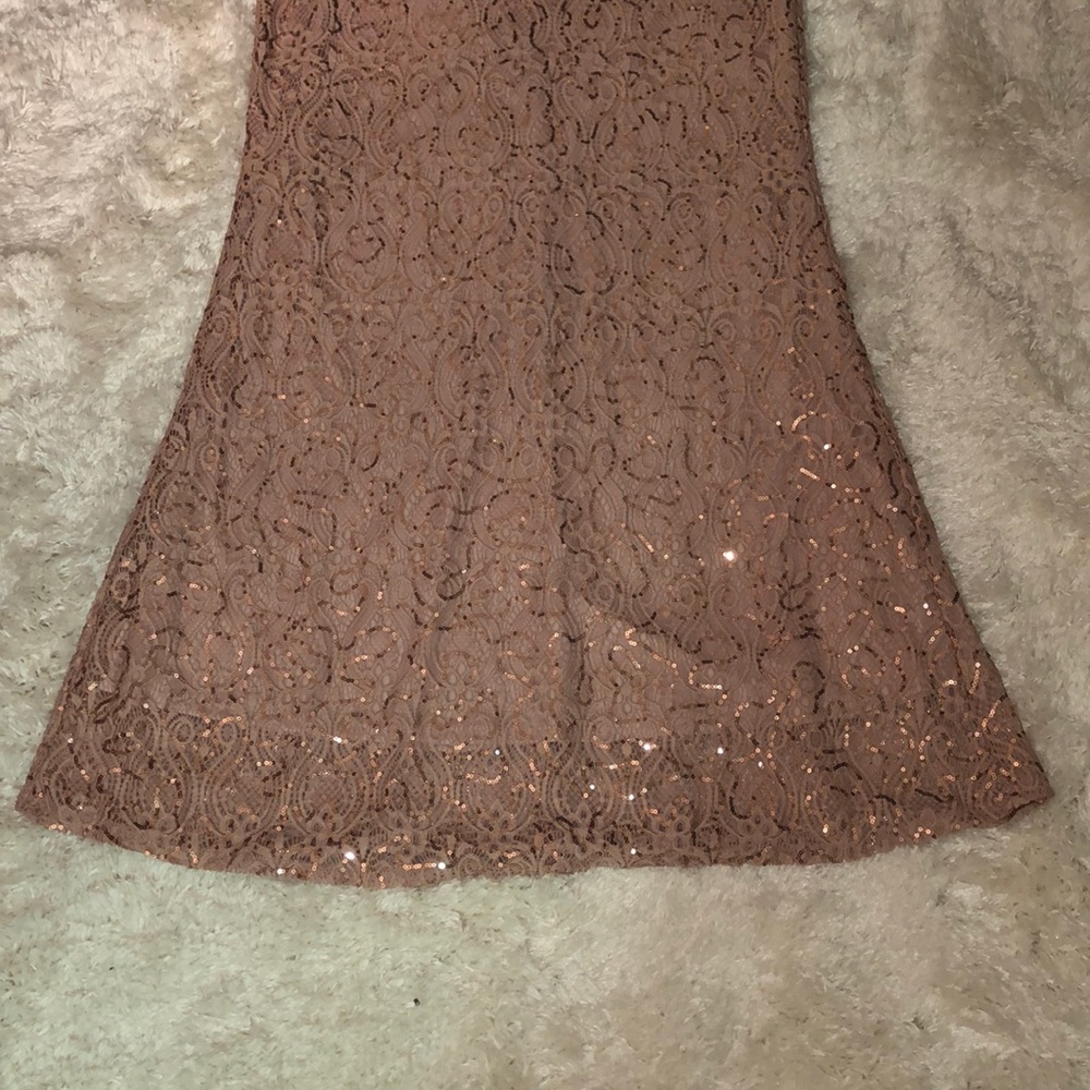 Dress - Picture 3 of 3